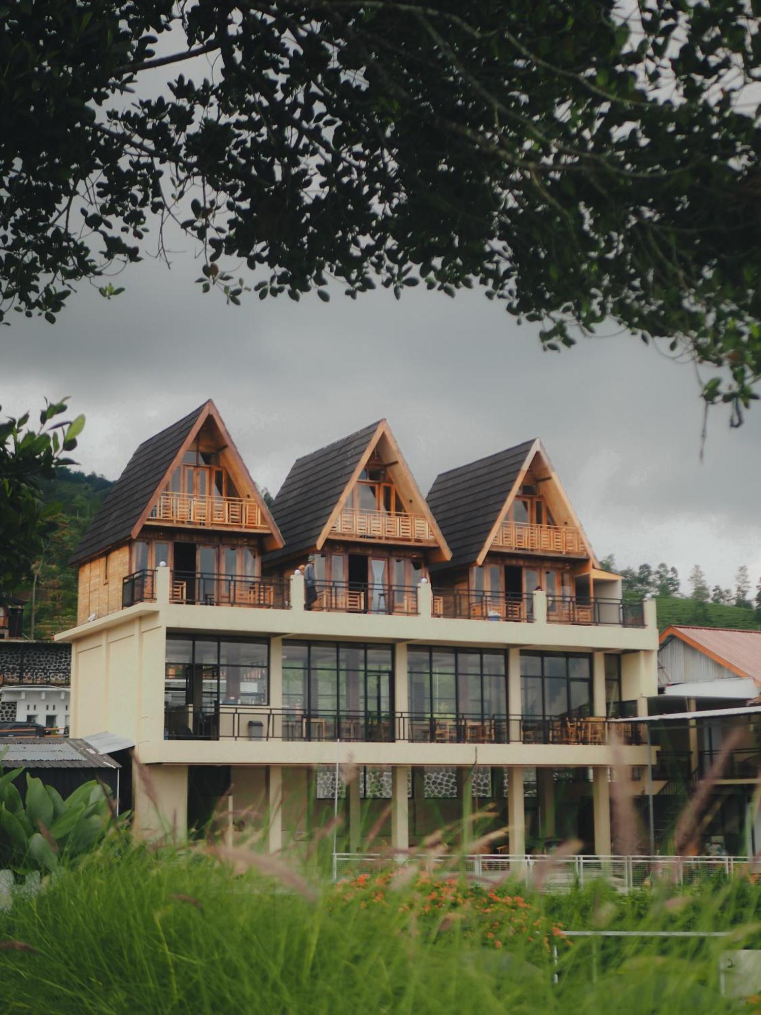Pojok Kahyangan Homestay And Cabin Kejajar Ngoại thất bức ảnh